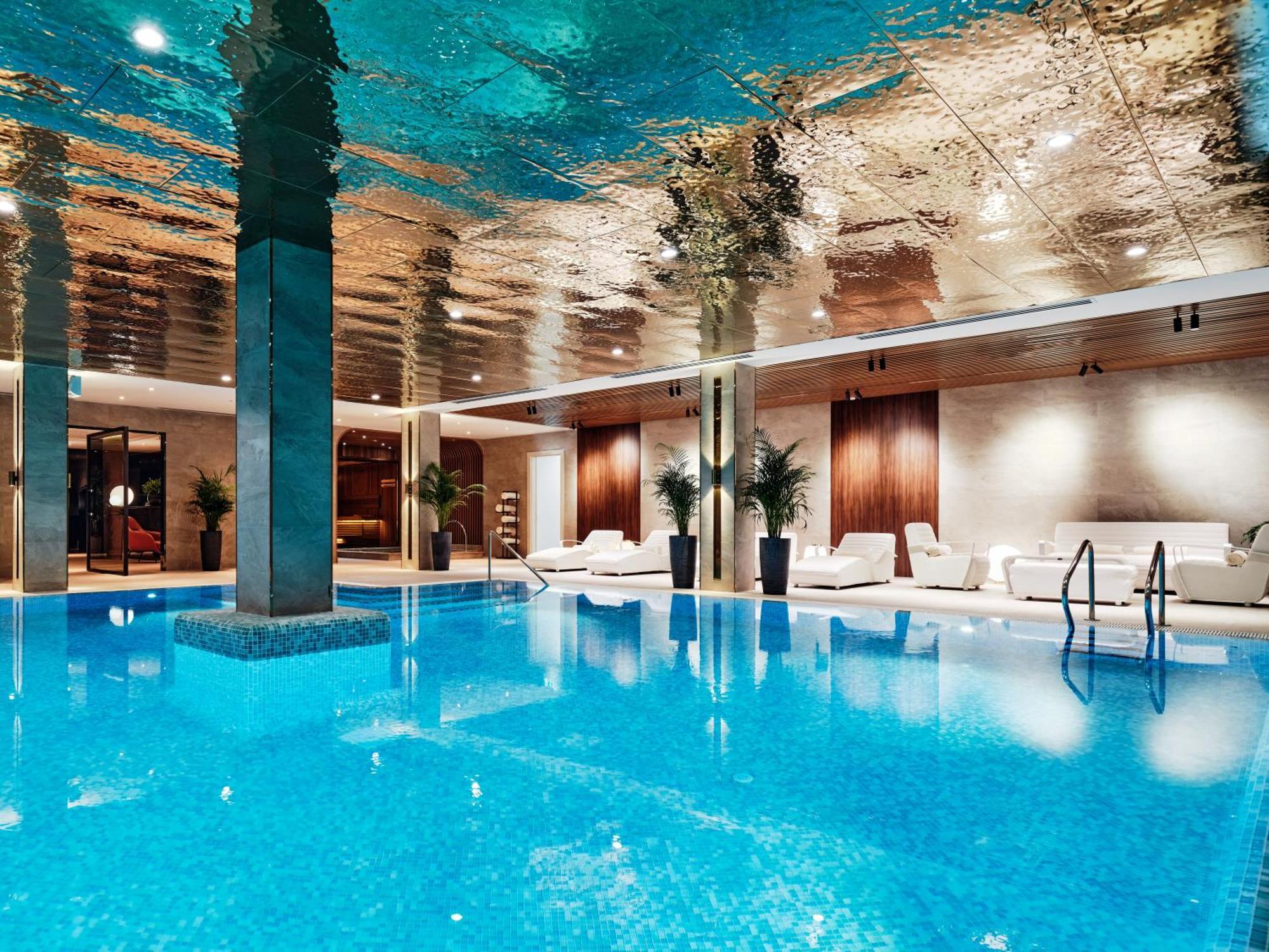 Hotel Crowne Plaza Tashkent By Ihg Exterior foto