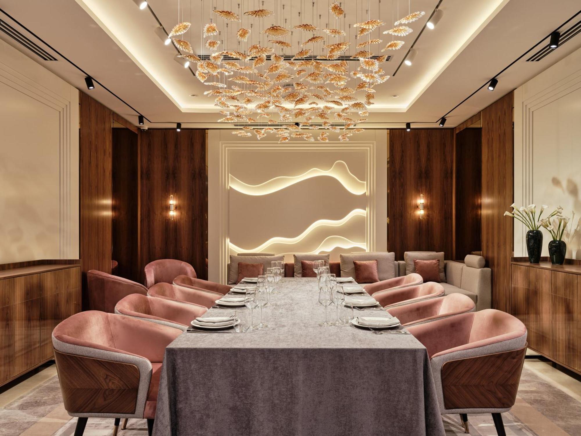 Hotel Crowne Plaza Tashkent By Ihg Exterior foto